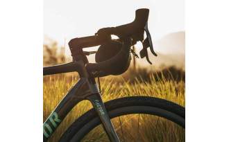 Bolsa Almsthre Compact Bar