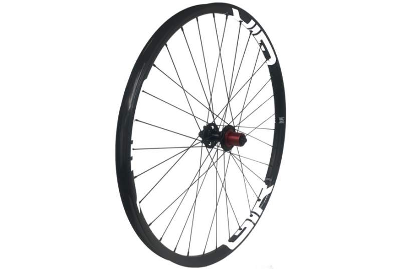 Rueda GTR SL30 27,5” blancaC/L XD